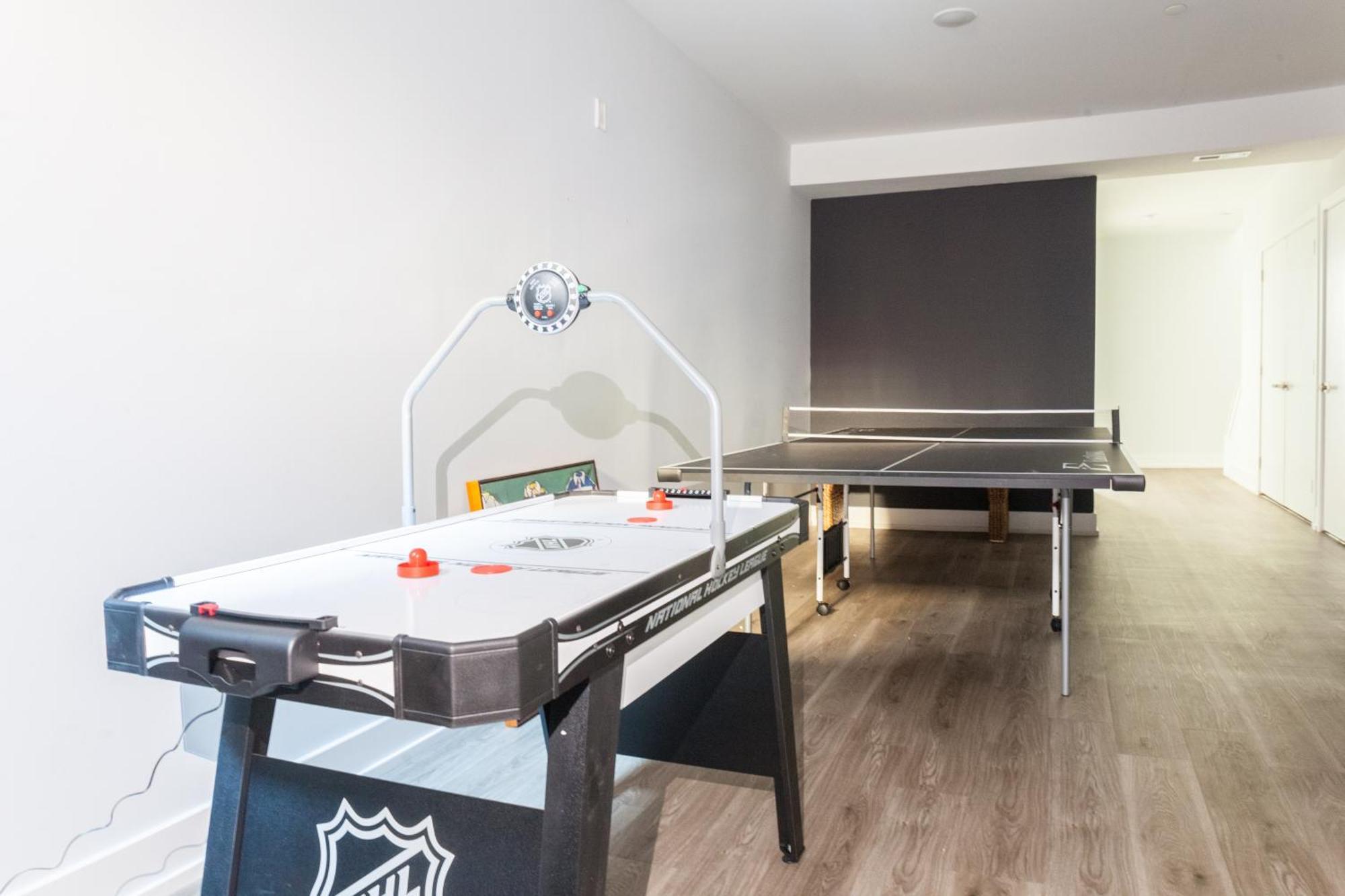 Modern Luxury4br4ba-wdpatiopingpongsleeps12 Philadelphia
