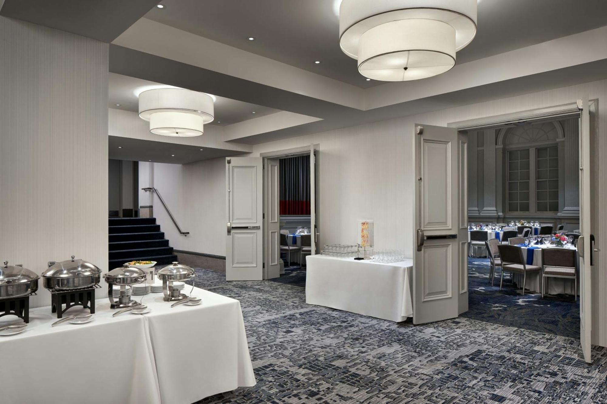 Courtyard Philadelphia Downtown Hotel 4*