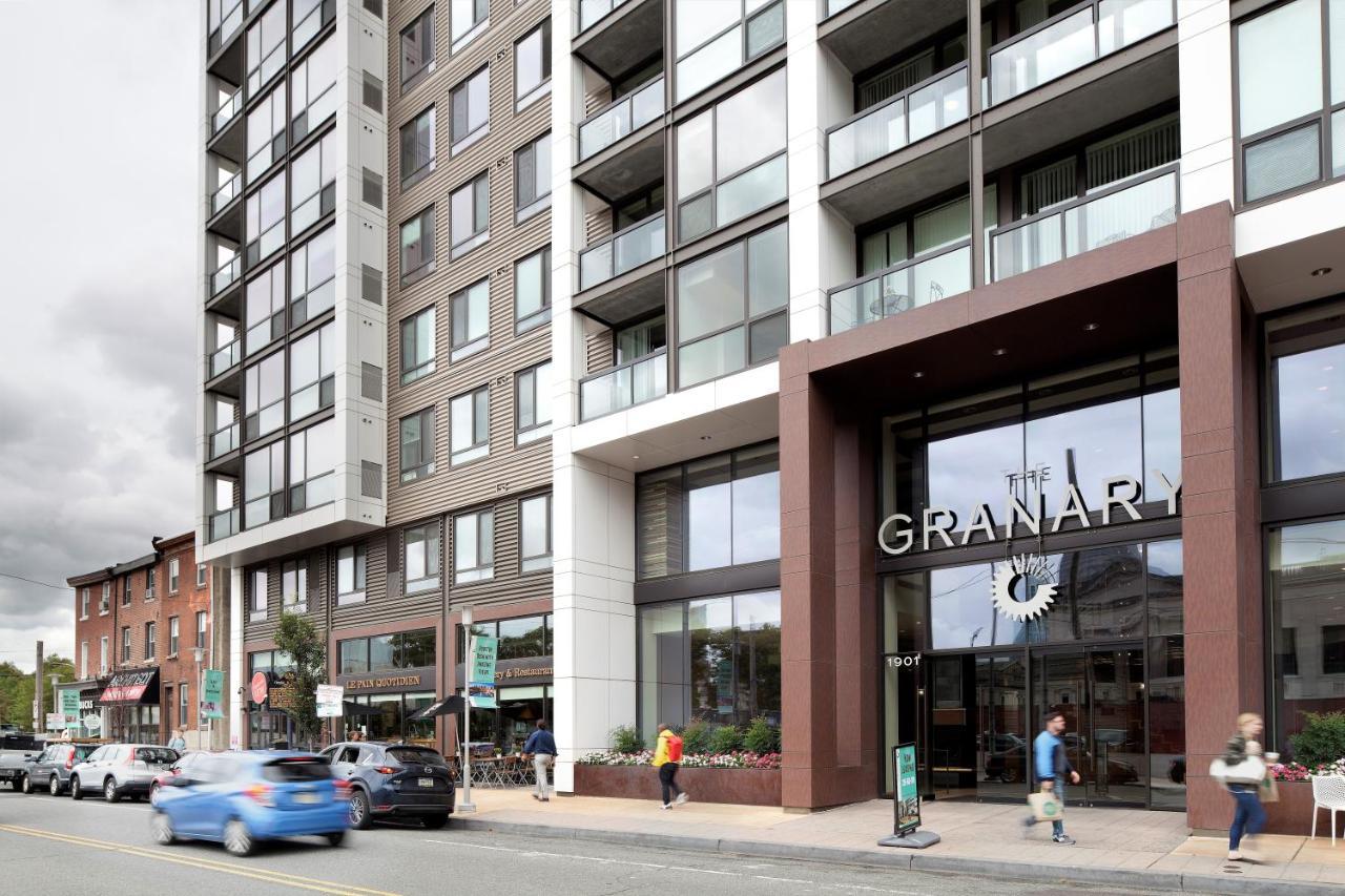 Alfred At The Granary Apartment Philadelphia